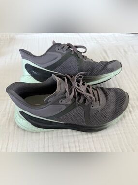 Lululemon Blissfeel Womens Running Shoe *Winter Size 8.5